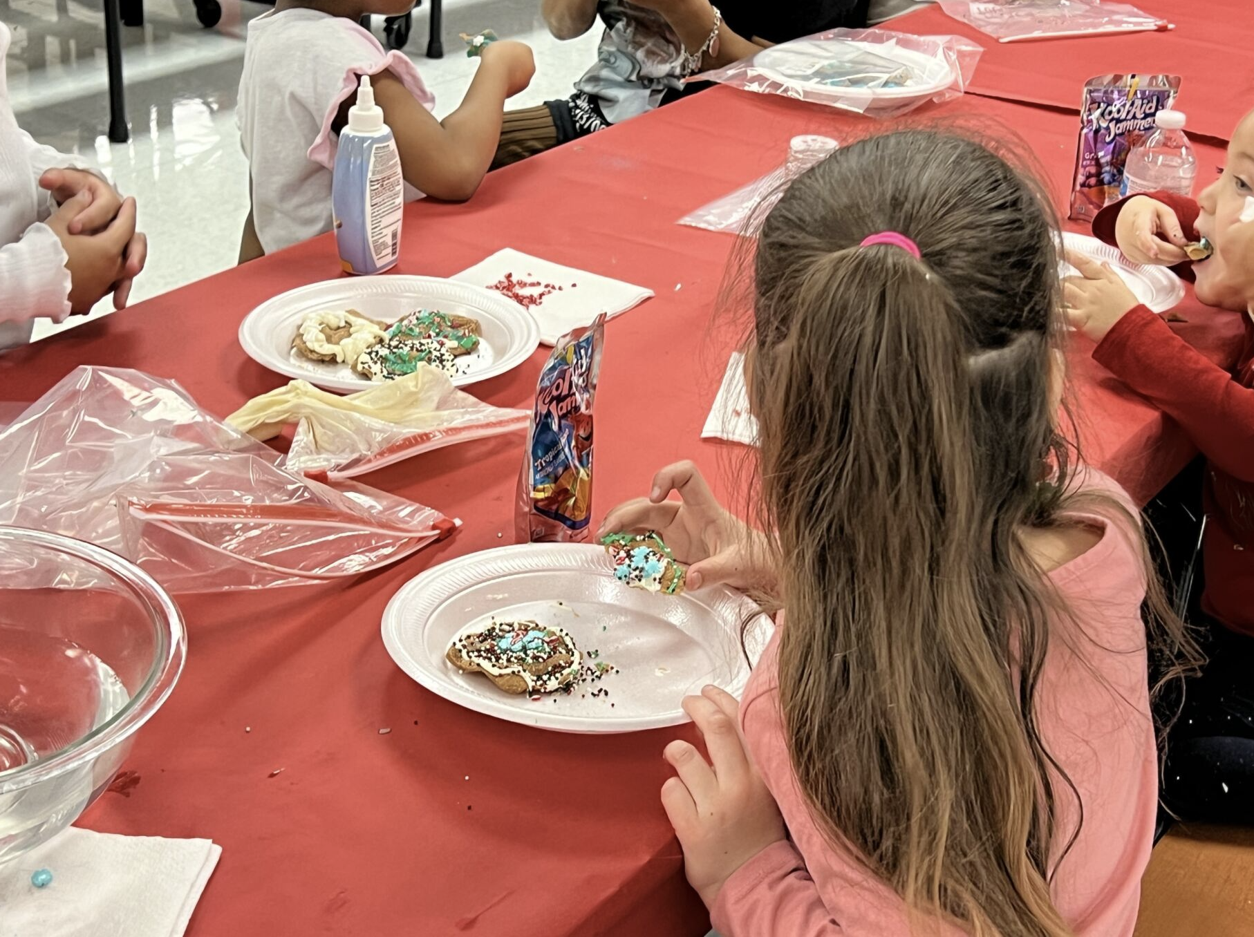 kids at food gathering