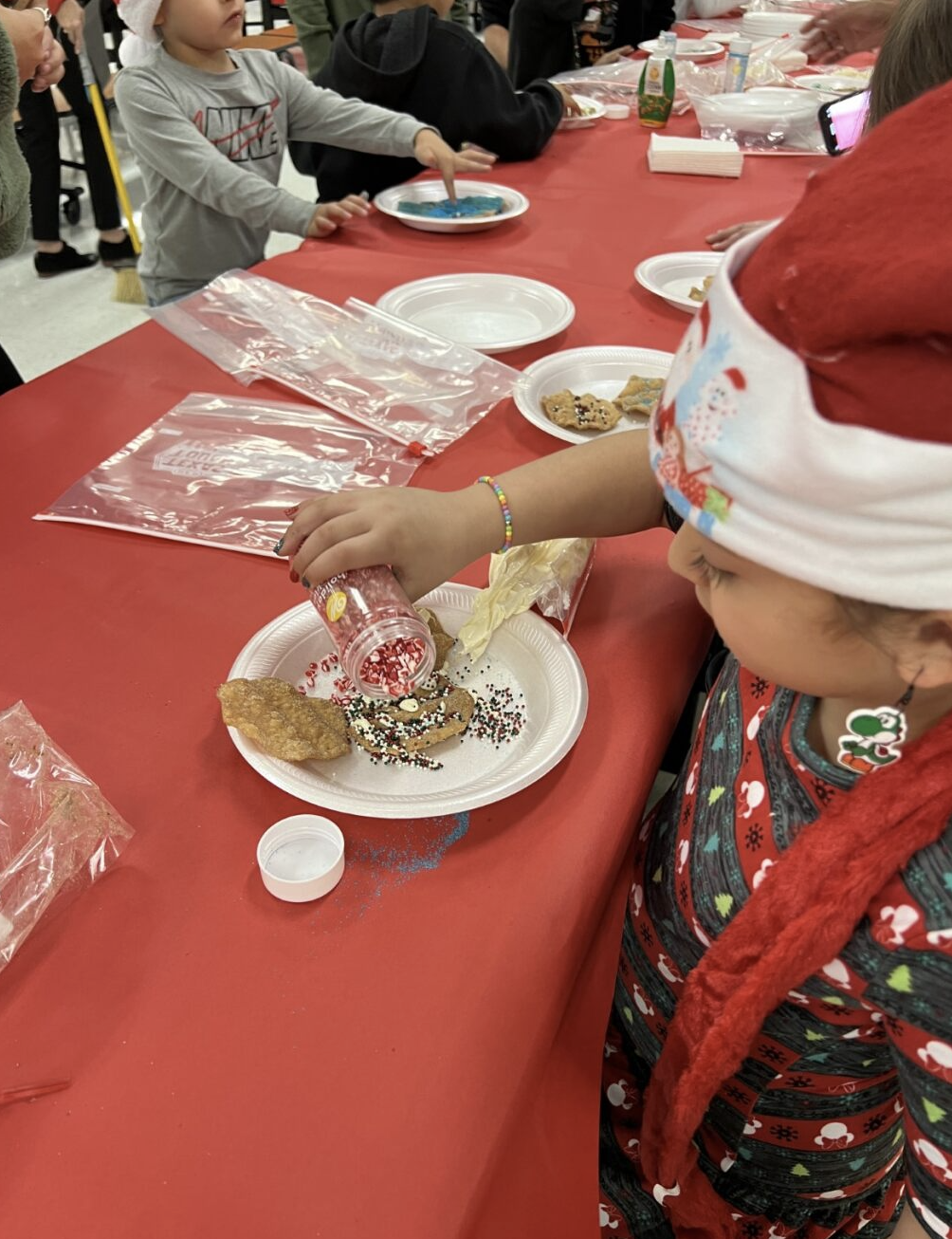 kids at food gathering